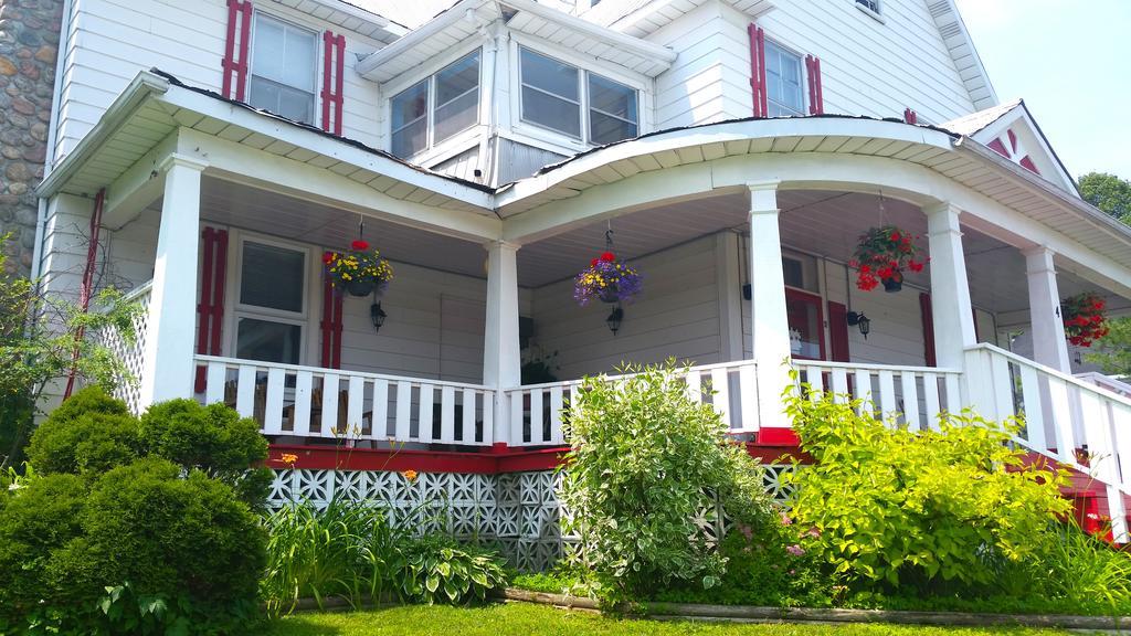 Bancroft Bed & Breakfast Buitenkant foto
