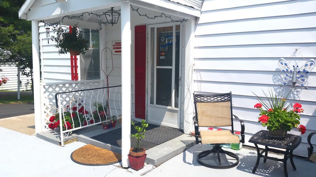 Bancroft Bed & Breakfast Buitenkant foto